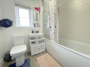 Jefferson Way- click for photo gallery